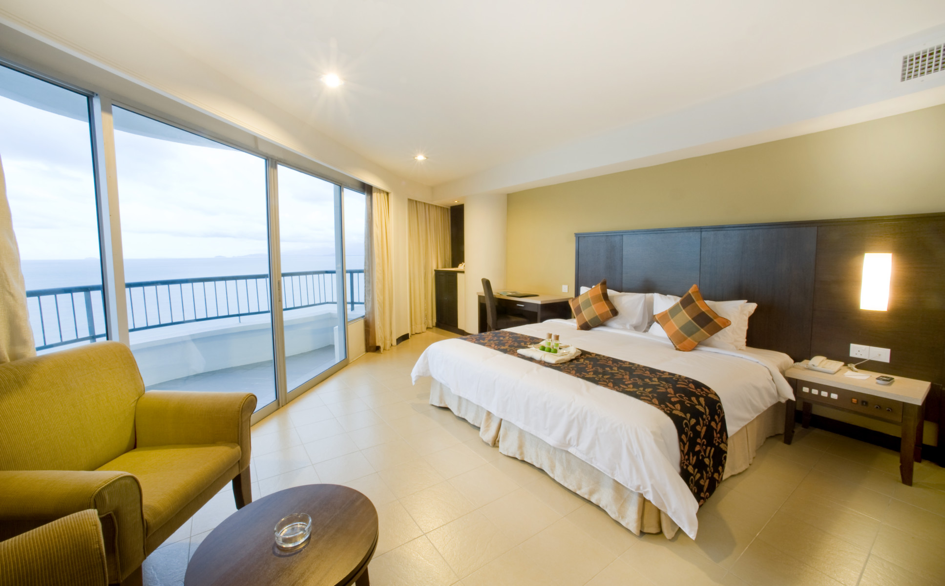 Heavenly Dream - 3 Bedroom Suites Hotel - Flamingo by the Beach Penang